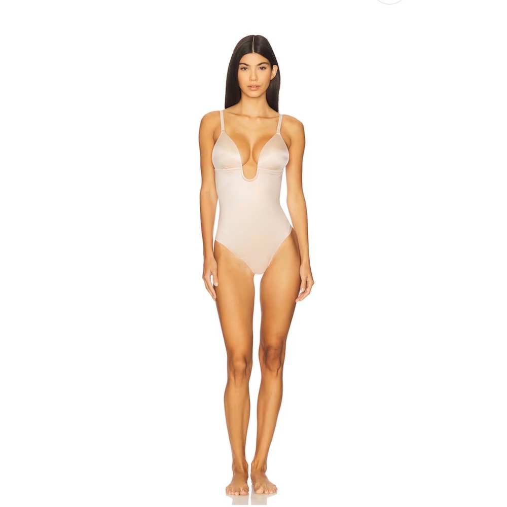 SPANX Shape Suit Your Fancy Plunge Low-back Bodysuit in Champagne Size M NWT